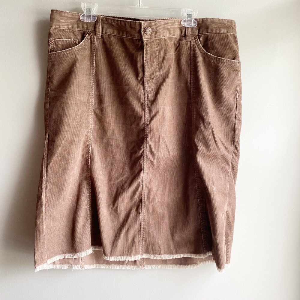 ☀️Old Navy / Brown Corduroy Skirt - 16 (EUC)